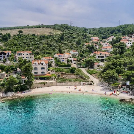 Apartment Ivo - One Bedroom With Terrace And Sea View A5 *